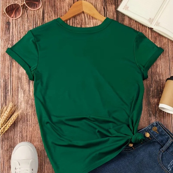 Funny Christmas reindeer names tshirt forest green color - Picture 2 of 3